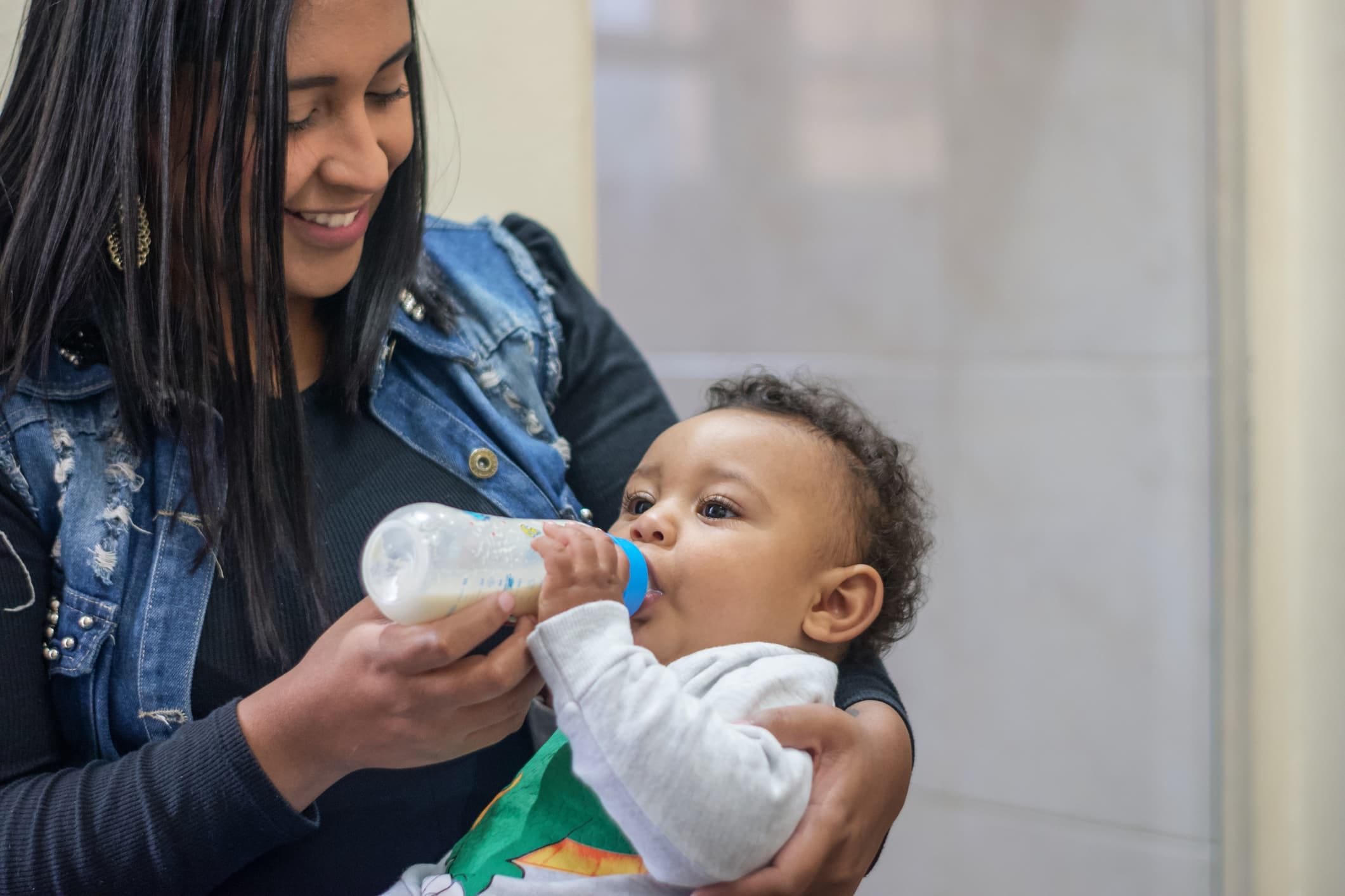 How To Feed Newborn Baby If Not Breastfeeding